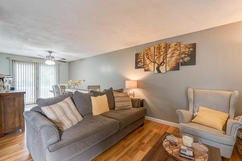 16 Diane Dr, Warwick, RI 02886 photo 9