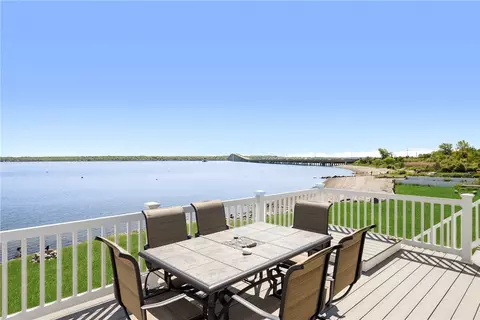 26 Riptide Dr, Saunderstown, RI 02874 photo 6