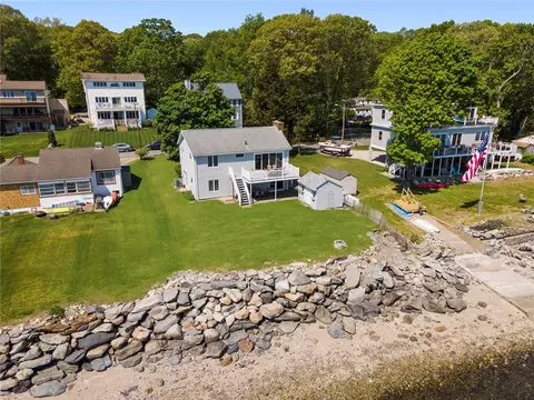 26 Riptide Dr, Saunderstown, RI 02874 photo 4