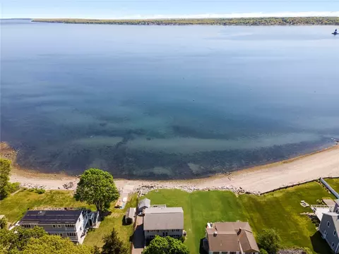 26 Riptide Dr, Saunderstown, RI 02874 photo 33