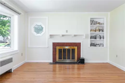 196 Lansdowne Dr, Warwick, RI 02888 photo 6