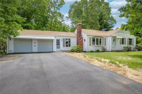 196 Lansdowne Dr, Warwick, RI 02888 photo 1