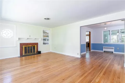 196 Lansdowne Dr, Warwick, RI 02888 photo 8
