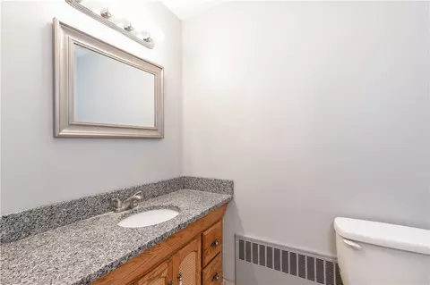 196 Lansdowne Dr, Warwick, RI 02888 photo 22