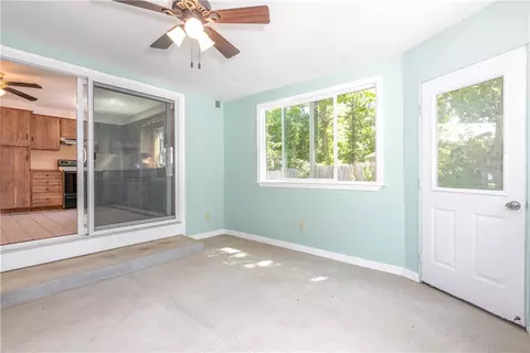 196 Lansdowne Dr, Warwick, RI 02888 photo 14