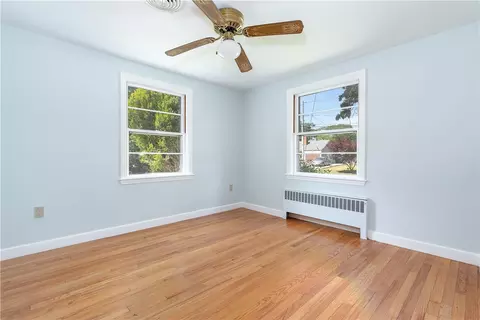 196 Lansdowne Dr, Warwick, RI 02888 photo 17