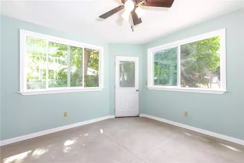 196 Lansdowne Dr, Warwick, RI 02888 photo 15