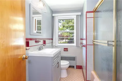 196 Lansdowne Dr, Warwick, RI 02888 photo 21