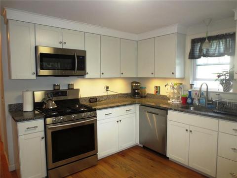 28 Macarthur Blvd, Coventry, RI 02816 photo 5