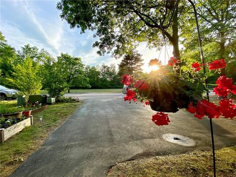 95 Lear Dr, Coventry, RI 02816 photo 3