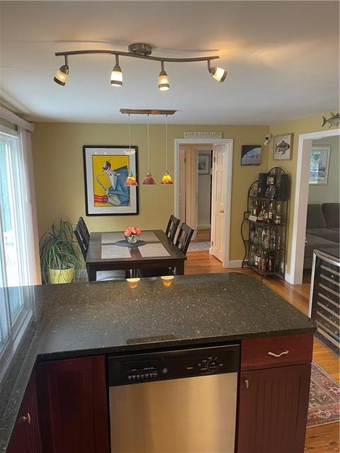 5 Pilgrim Dr, Warwick, RI 02888 photo 7