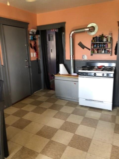 604 Blackstone St, Woonsocket, RI 02895 photo 8