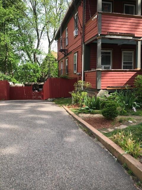 604 Blackstone St, Woonsocket, RI 02895 photo 3
