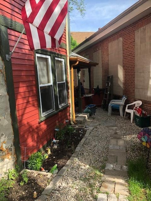 604 Blackstone St, Woonsocket, RI 02895 photo 4