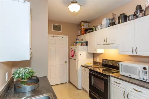 86 Mill St #201, Woonsocket, RI 02895 photo 8