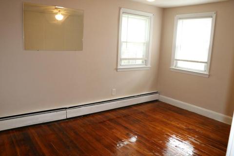 67 Buttonwoods Ave, Warwick, RI 02886 photo 13
