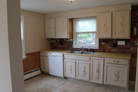 67 Buttonwoods Ave, Warwick, RI 02886 photo 9