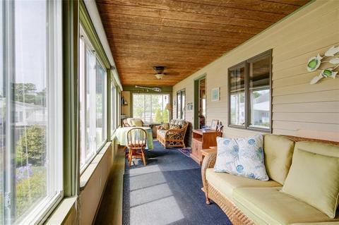 1 Riverview Ave, Bristol, RI 02809 photo 5
