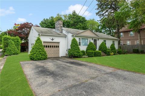 4 Baker St, Warwick, RI 02886 photo 3