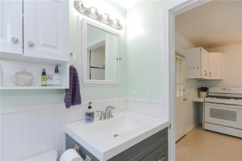 33 Everett Ave, Bristol, RI 02809 photo 23