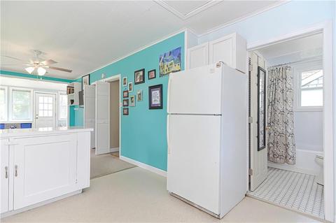 33 Everett Ave, Bristol, RI 02809 photo 13