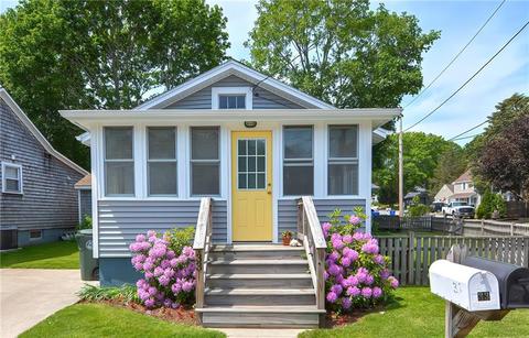 33 Everett Ave, Bristol, RI 02809 photo 2