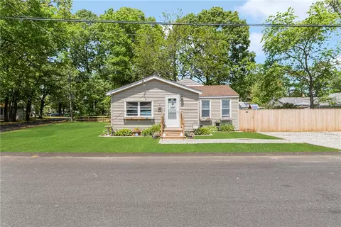 45 Pinehurst Ave, Warwick, RI 02889 photo 4