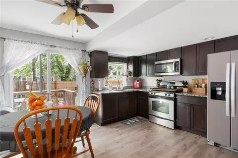 45 Pinehurst Ave, Warwick, RI 02889 photo 8