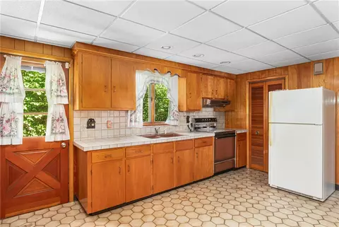 357 Parkside Dr, Warwick, RI 02888 photo 41