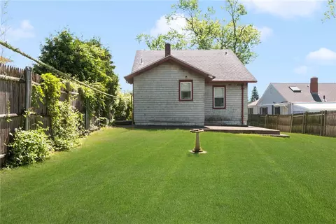 357 Parkside Dr, Warwick, RI 02888 photo 5