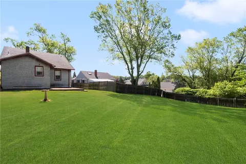 357 Parkside Dr, Warwick, RI 02888 photo 4