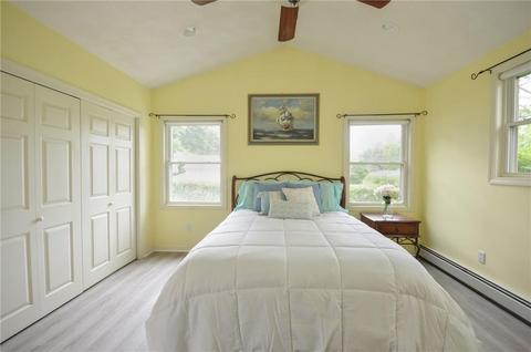 88 Madeleine Ave, Woonsocket, RI 02895 photo 13