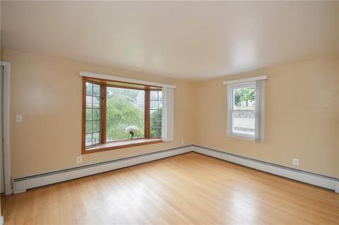 88 Madeleine Ave, Woonsocket, RI 02895 photo 19