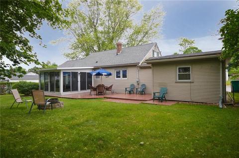 88 Madeleine Ave, Woonsocket, RI 02895 photo 25