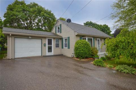 88 Madeleine Ave, Woonsocket, RI 02895 photo 4