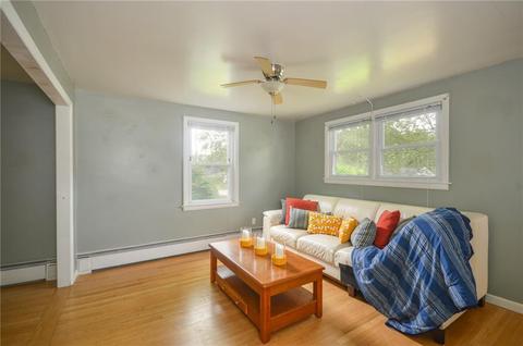 88 Madeleine Ave, Woonsocket, RI 02895 photo 6