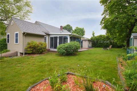 88 Madeleine Ave, Woonsocket, RI 02895 photo 24