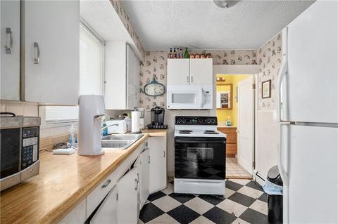 26 Blakeley St, Woonsocket, RI 02895 photo 16