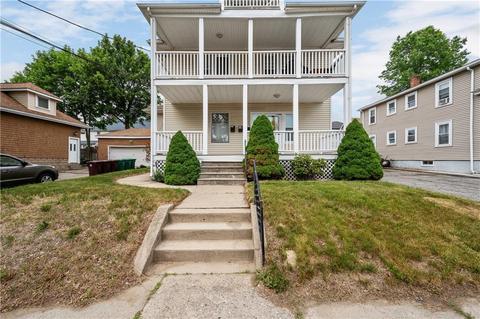 26 Blakeley St, Woonsocket, RI 02895 photo 2