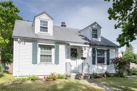68 Barber Ave, Warwick, RI 02886 photo 2