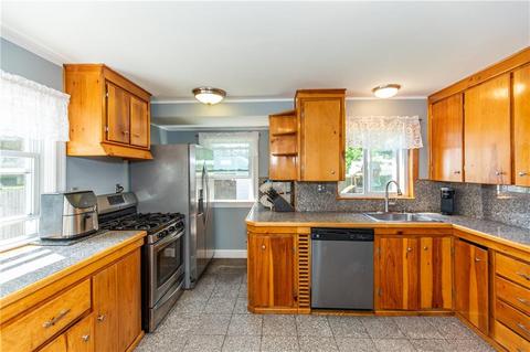 10 Link St, Warwick, RI 02886 photo 21