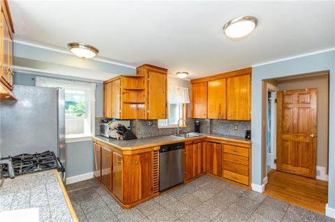 10 Link St, Warwick, RI 02886 photo 17
