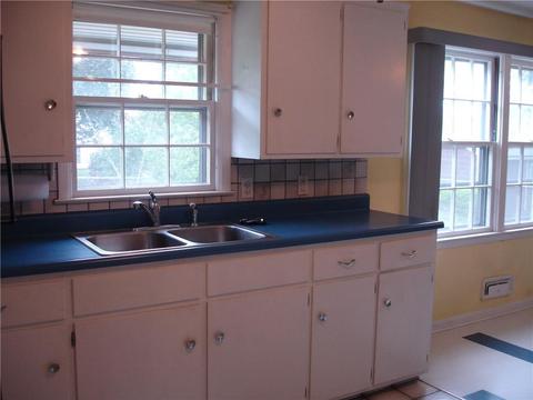 66 Halsey Rd, Woonsocket, RI 02895 photo 4