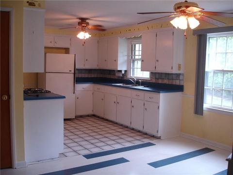 66 Halsey Rd, Woonsocket, RI 02895 photo 3