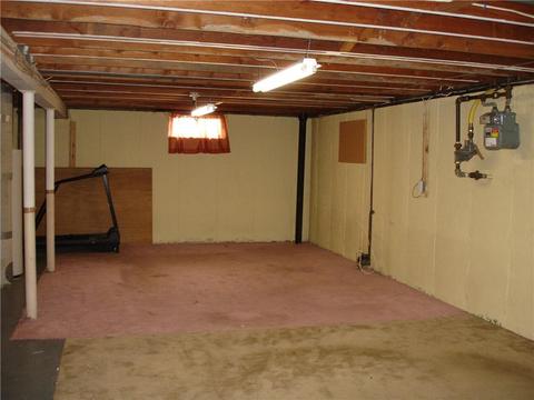 66 Halsey Rd, Woonsocket, RI 02895 photo 13