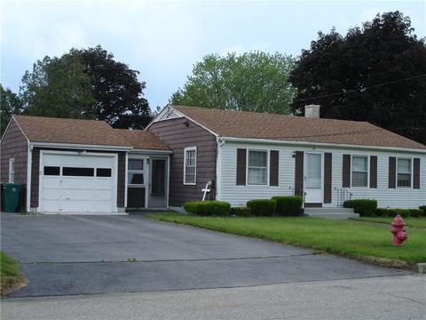 66 Halsey Rd, Woonsocket, RI 02895 photo 2