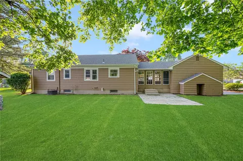 130 Gorham Ave, Warwick, RI 02886 photo 33