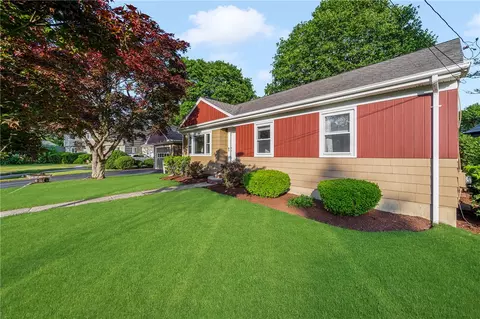 130 Gorham Ave, Warwick, RI 02886 photo 43
