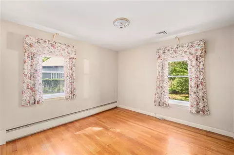 130 Gorham Ave, Warwick, RI 02886 photo 24