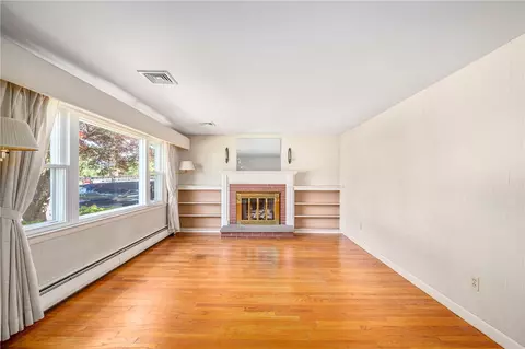130 Gorham Ave, Warwick, RI 02886 photo 10